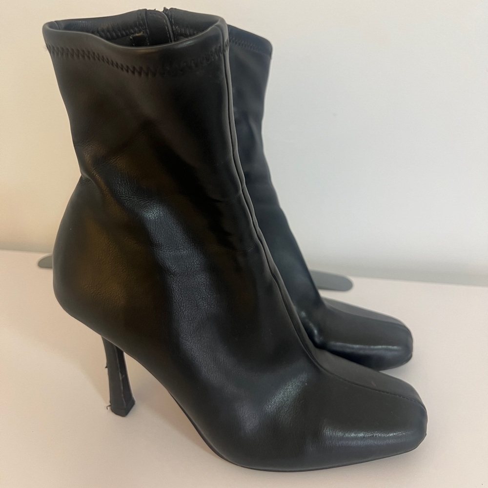 Steve Madden black heeled ankle boots